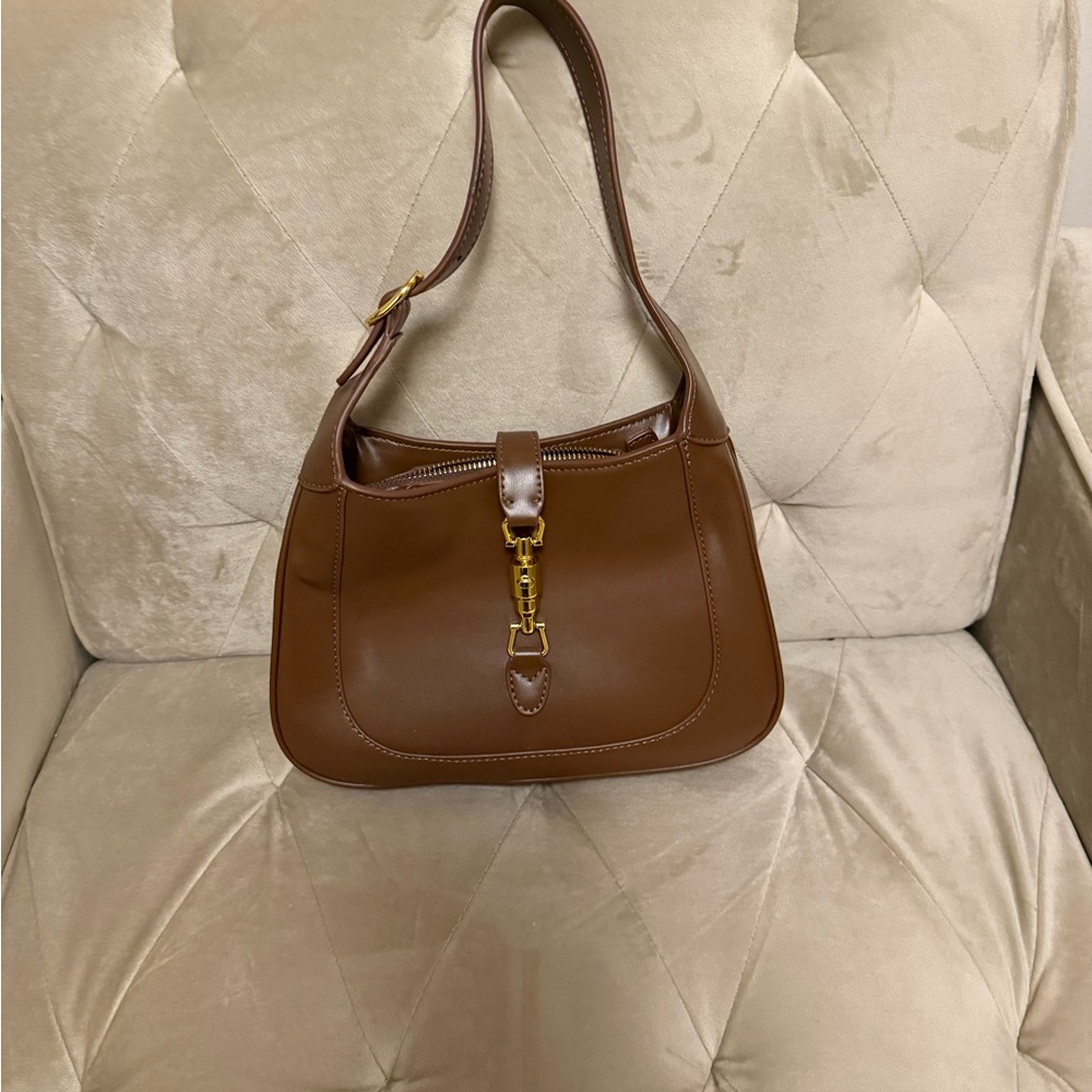 Elegant Brown Leather Shoulder Bag